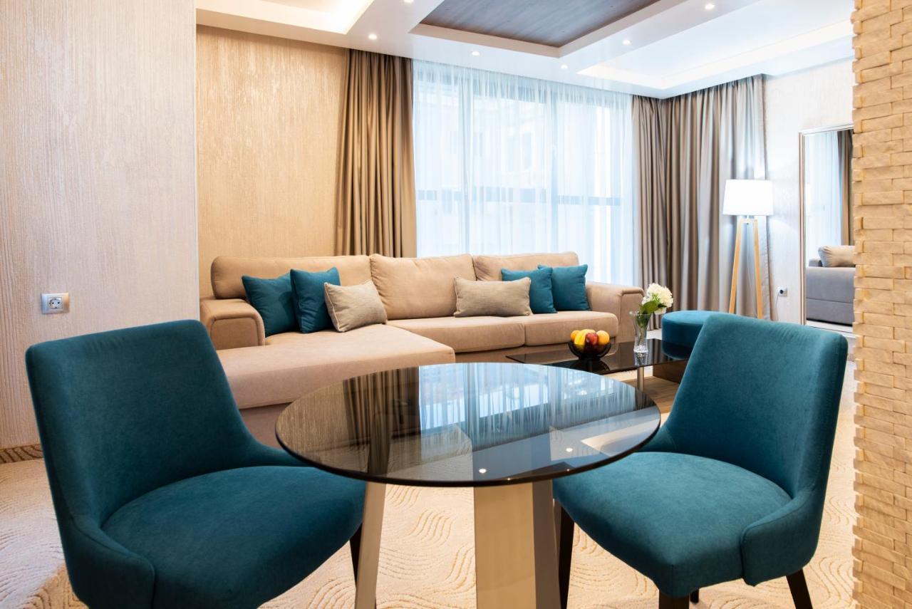 Family Hotel Business Club Sjumen Eksteriør bilde